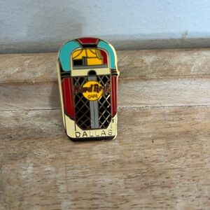 Hard Rock Cafe Dallas Jukebox Lapel Pin Texas Rock n Roll Vintage